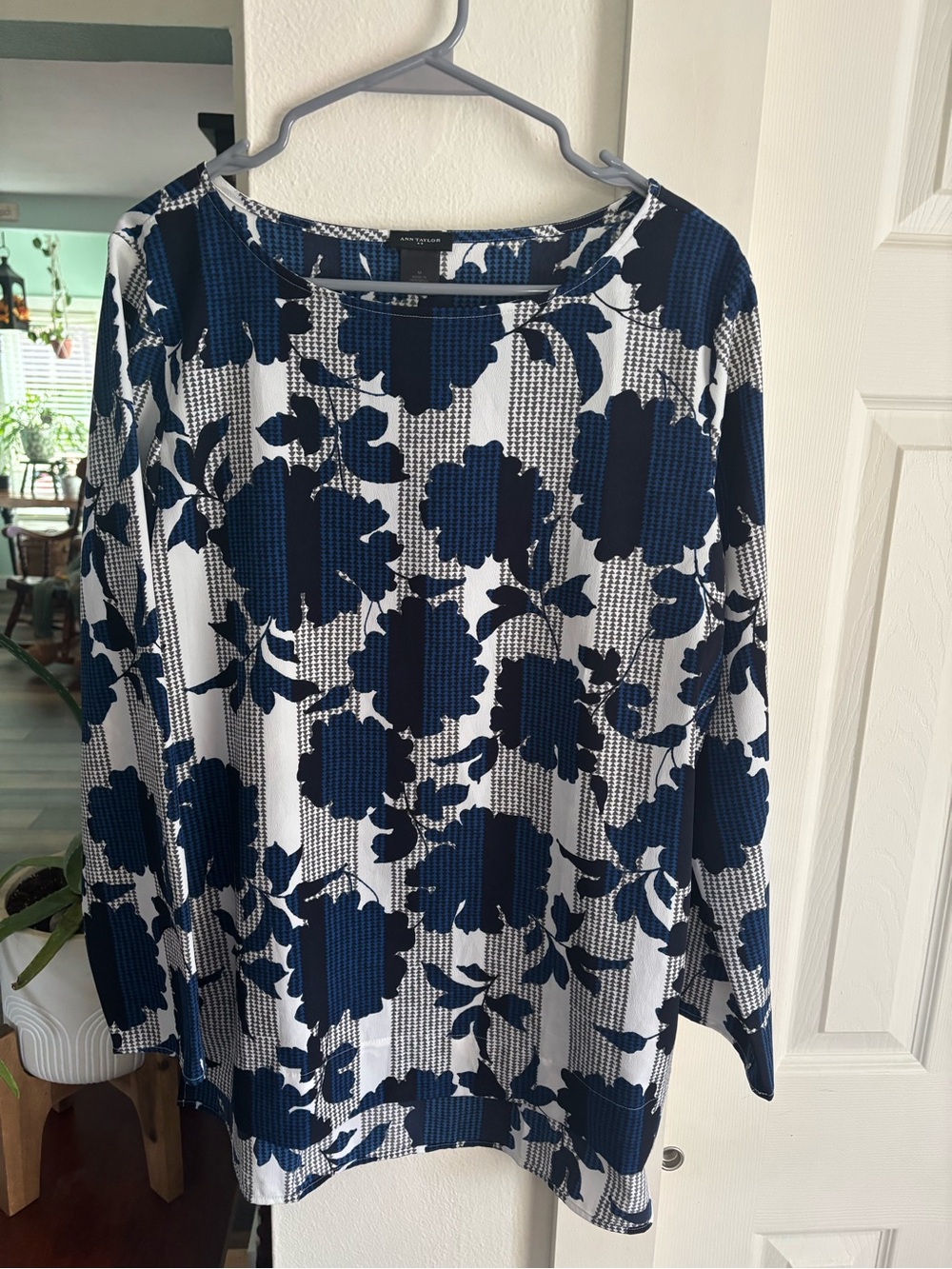 Ann Taylor Navy and White Floral Long-Sleeve Top